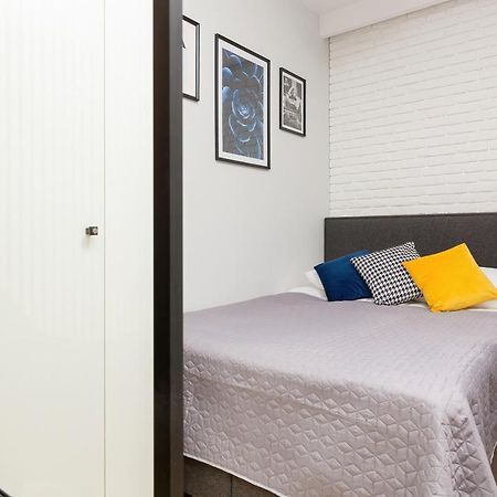 Moduo Gardens Apartment By Renters Prestige Warsaw Exterior photo